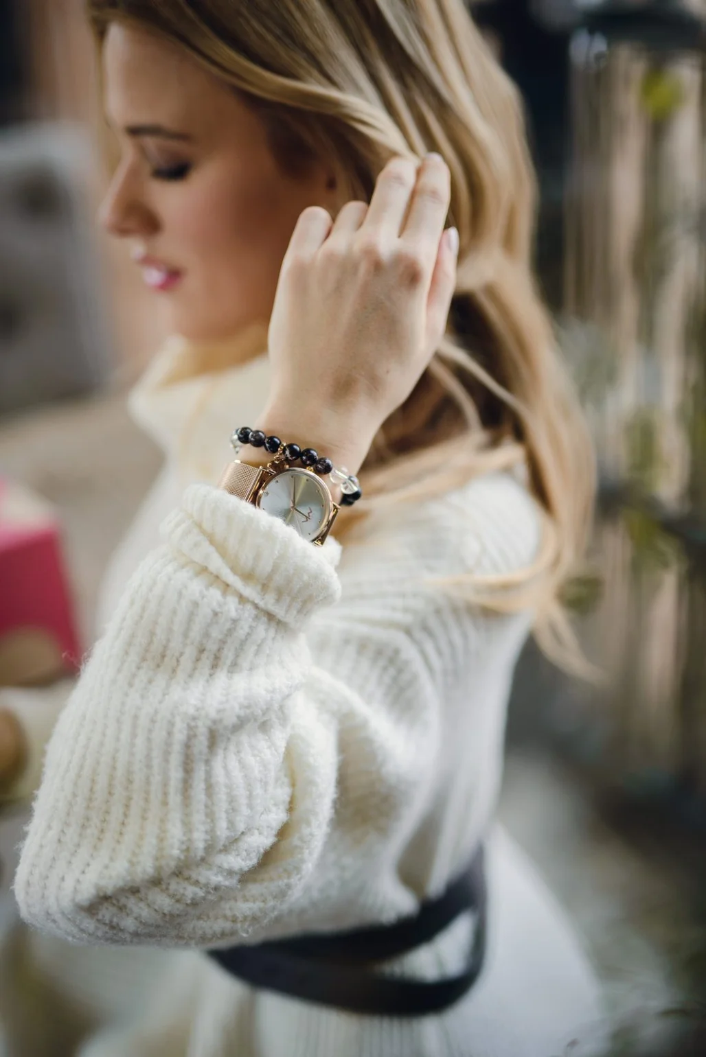 How to wear a watch and bracelets on one hand?