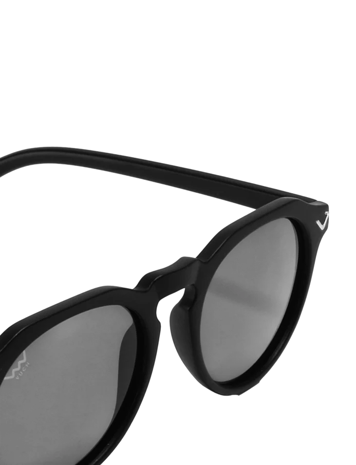 Mitzi V Black