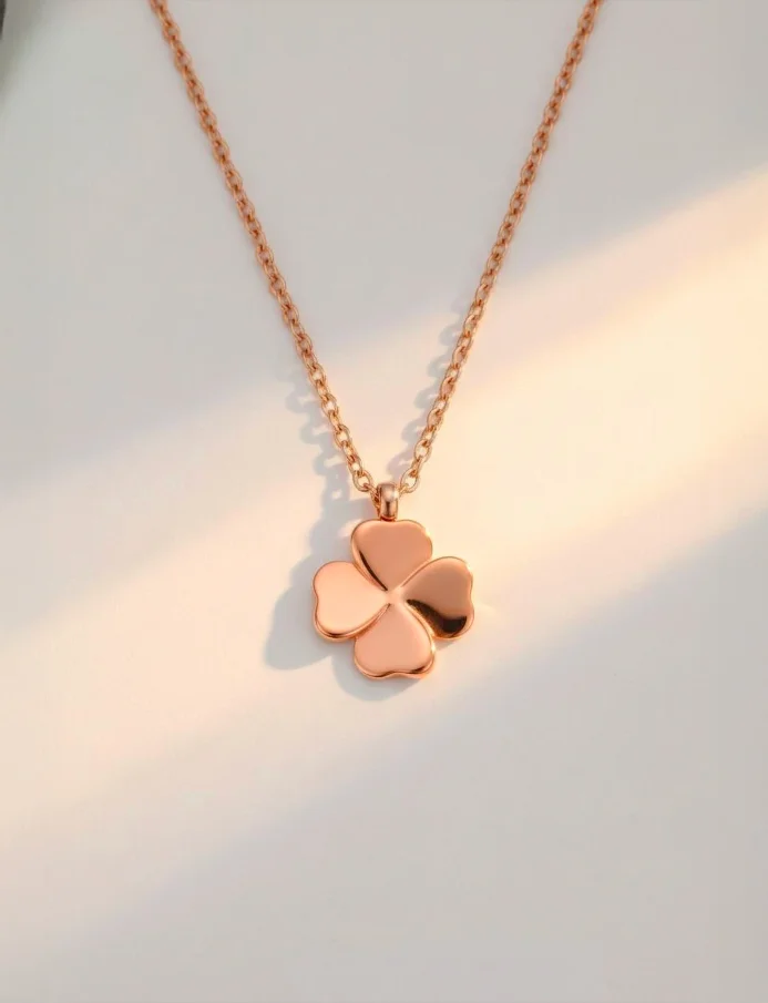 Necklace Fouria Rose Gold