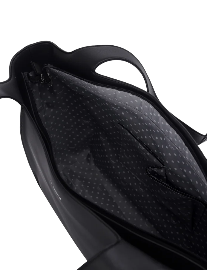 Calyste Black