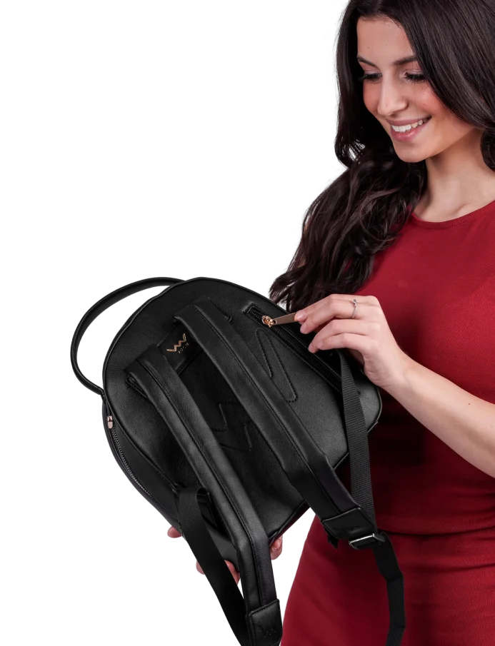 Ami Black