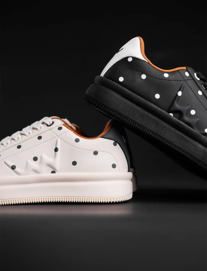 Lucky Dots Black - 39