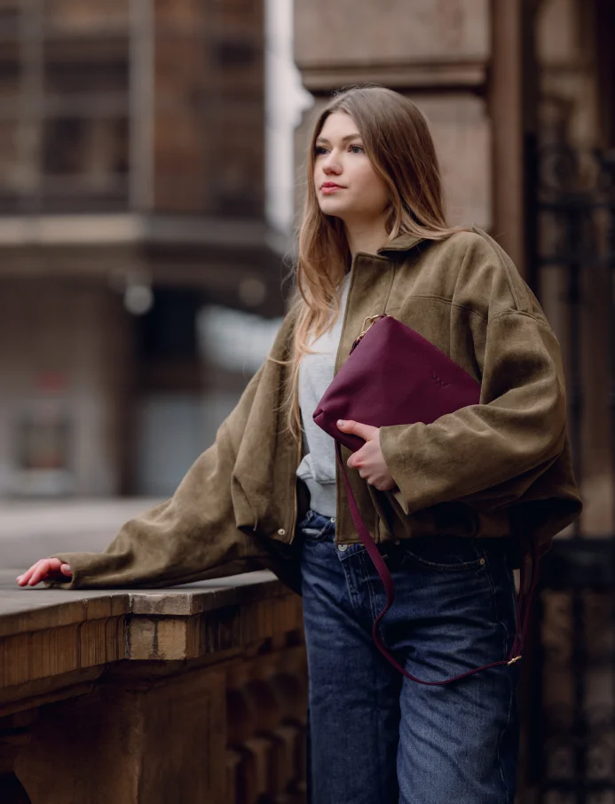 Coalie Suede Wine