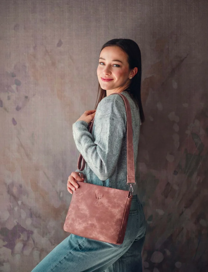 Aleeza Pink