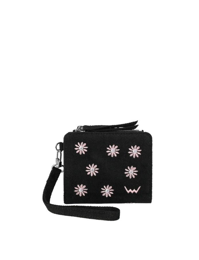 Tadi Daisy Black