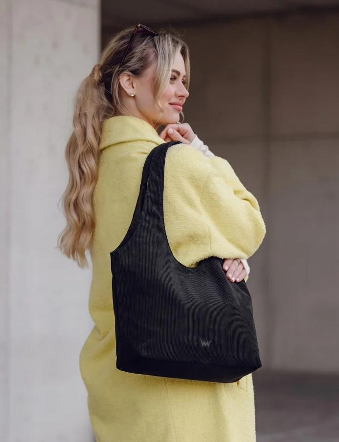 Eileen Cosy Black