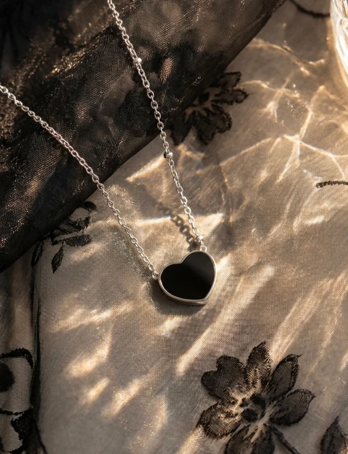 Necklace Sophie Heart Black