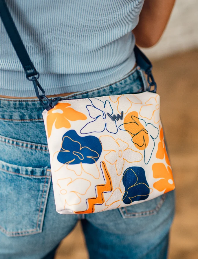 Nuria Flowers Line Apricot