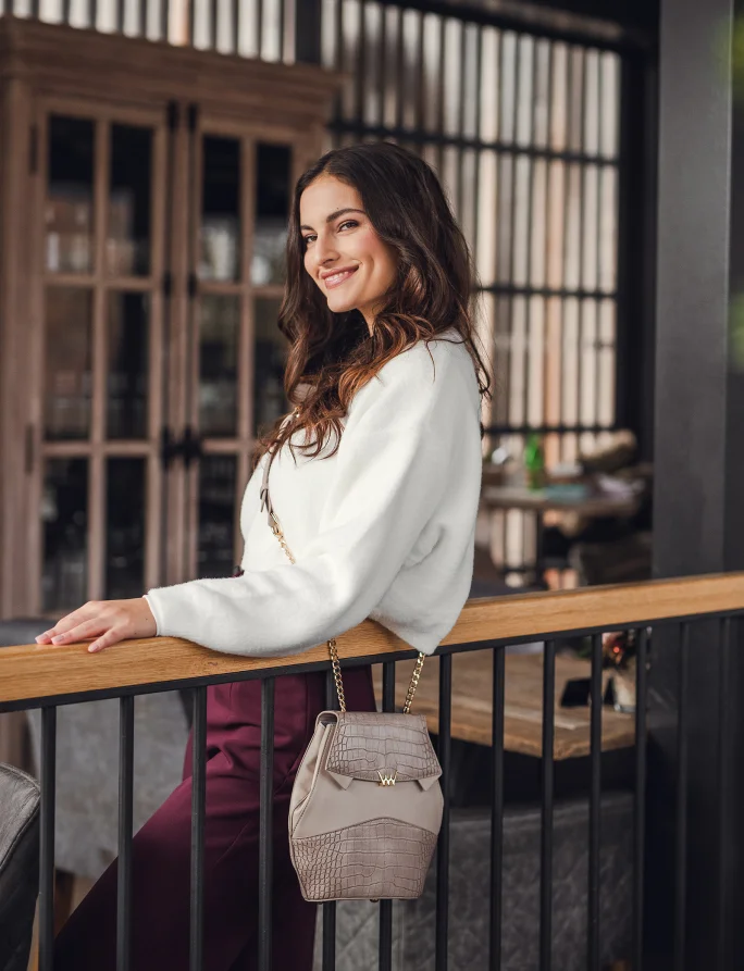 Selena Beige