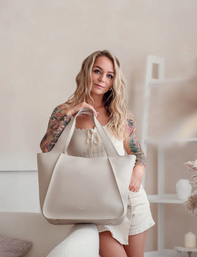 Calyste Light Beige