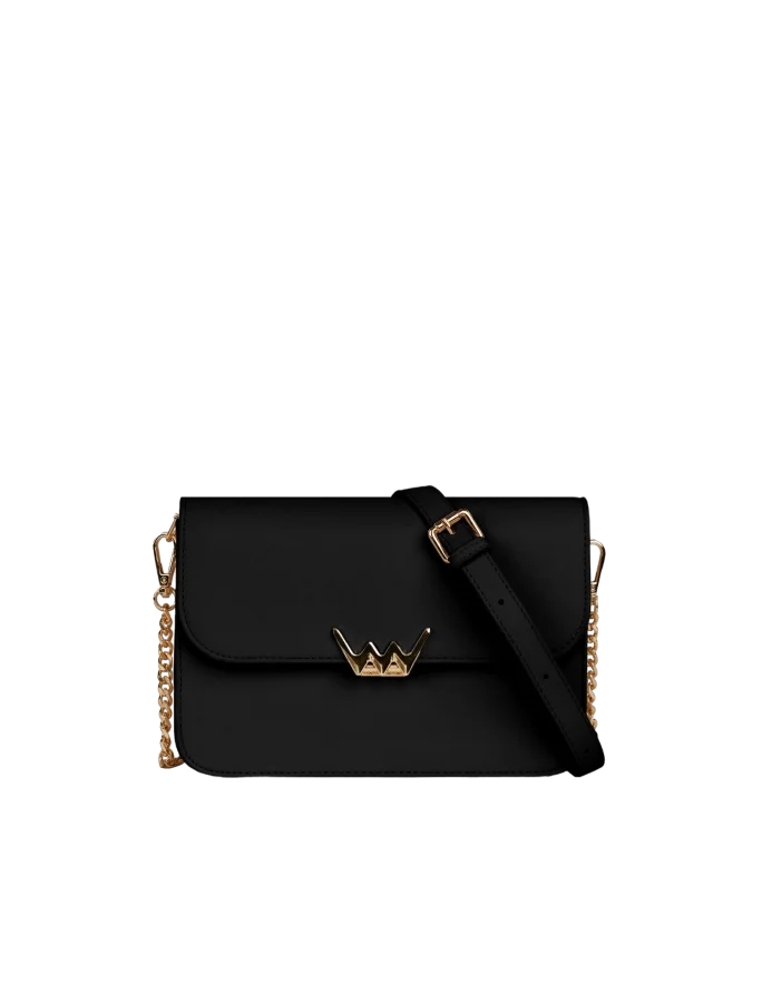 Aine Black