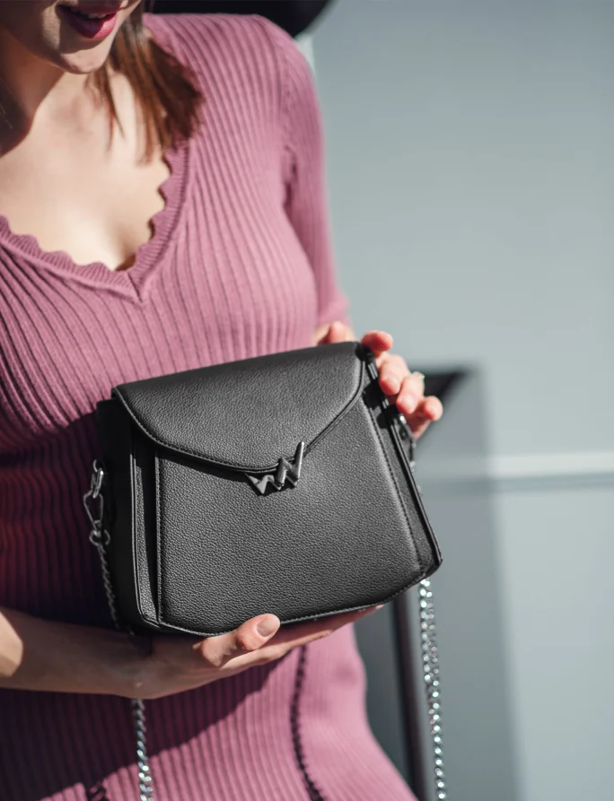 Bryna Mini Black