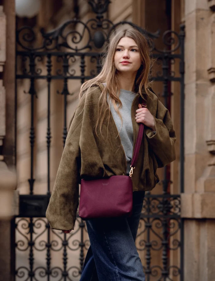 Coalie Suede Wine