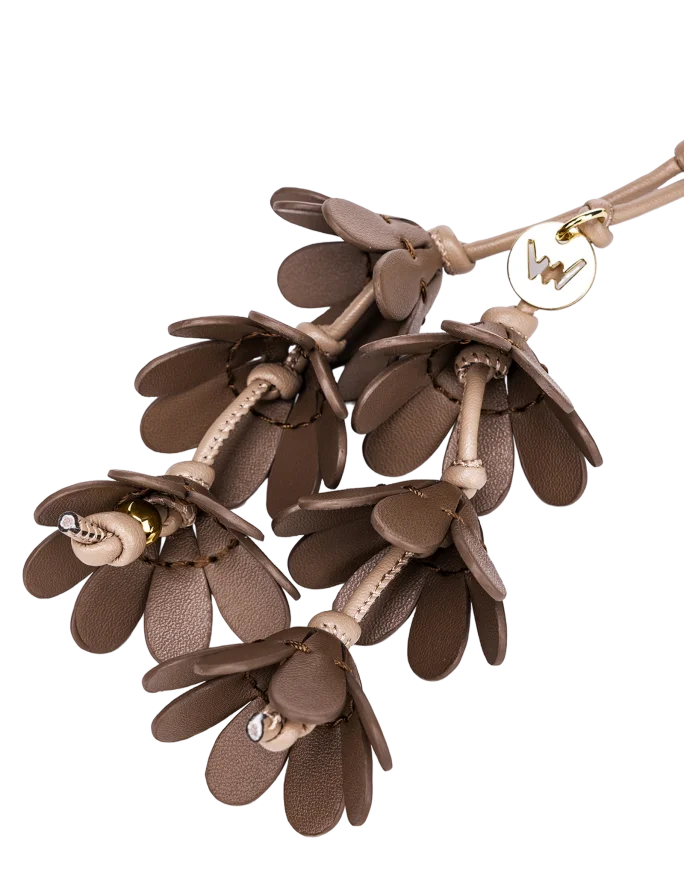 Flowa Brown