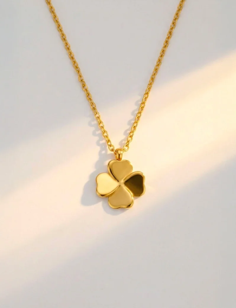 Necklace Fouria Gold